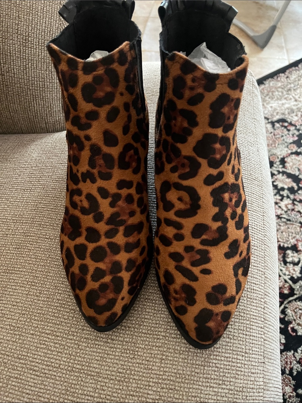 Weisshorn Pull On Leopard Print Suede Like Pointed Ankle Booties SZ 39